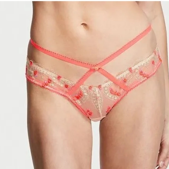 VICTORIAS SECRET DREAM ANGELS HEART EMBROIDERED KEYHOLE CHEEKY PANTY - Picture 4 of 6